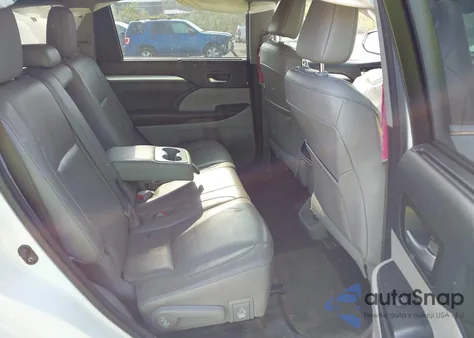 2017 Toyota Highlander Xle z USA, uszkodzony, nr VIN 5TDJZRFH7HS418964